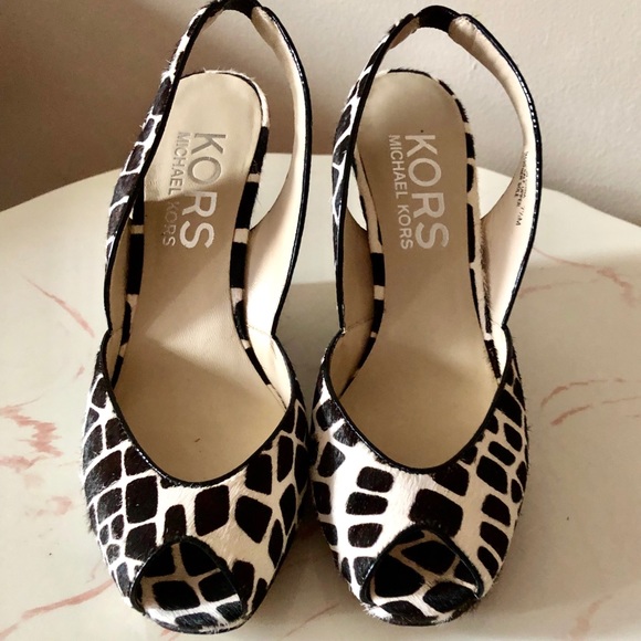 Michael Kors Giraffe Print Wedge Sandals - Picture 2 of 4